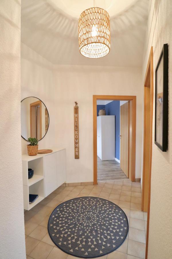 Boho Apartment: Netflix + Balcony + Bathtub Essen Luaran gambar
