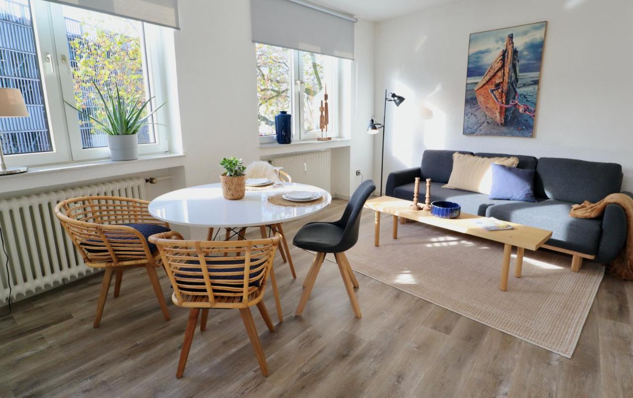 Boho Apartment: Netflix + Balcony + Bathtub Essen Luaran gambar